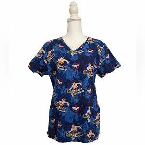 DC Comics Wonder Woman Print Nursing Medical Scrub Top Women’s Medium